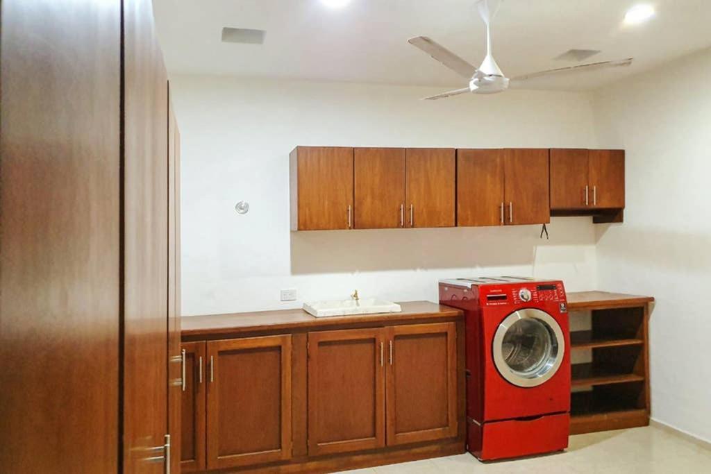 Villa Casa Hector, Con Jacuzzi, Cerca Del Foro Gnp. Mérida Exterior foto