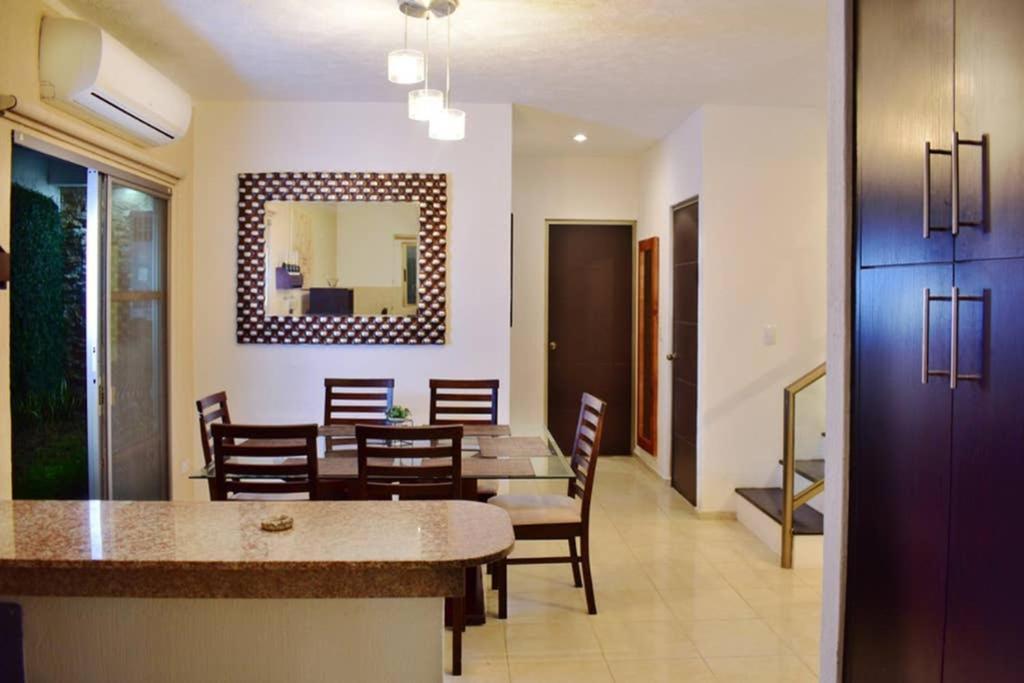 Villa Casa Hector, Con Jacuzzi, Cerca Del Foro Gnp. Mérida Exterior foto