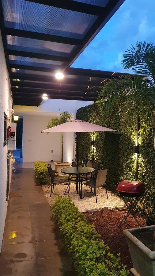Villa Casa Hector, Con Jacuzzi, Cerca Del Foro Gnp. Mérida Exterior foto
