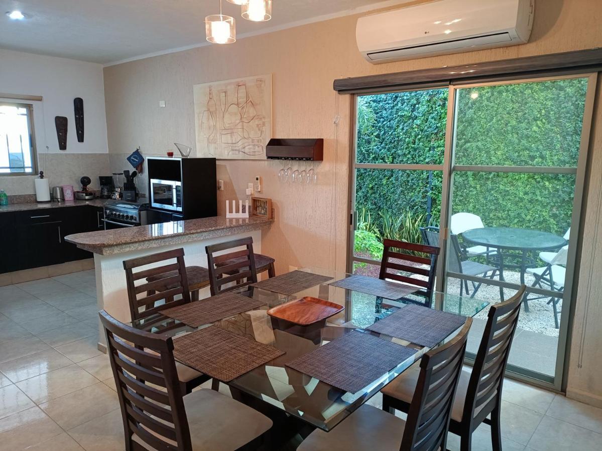 Villa Casa Hector, Con Jacuzzi, Cerca Del Foro Gnp. Mérida Exterior foto